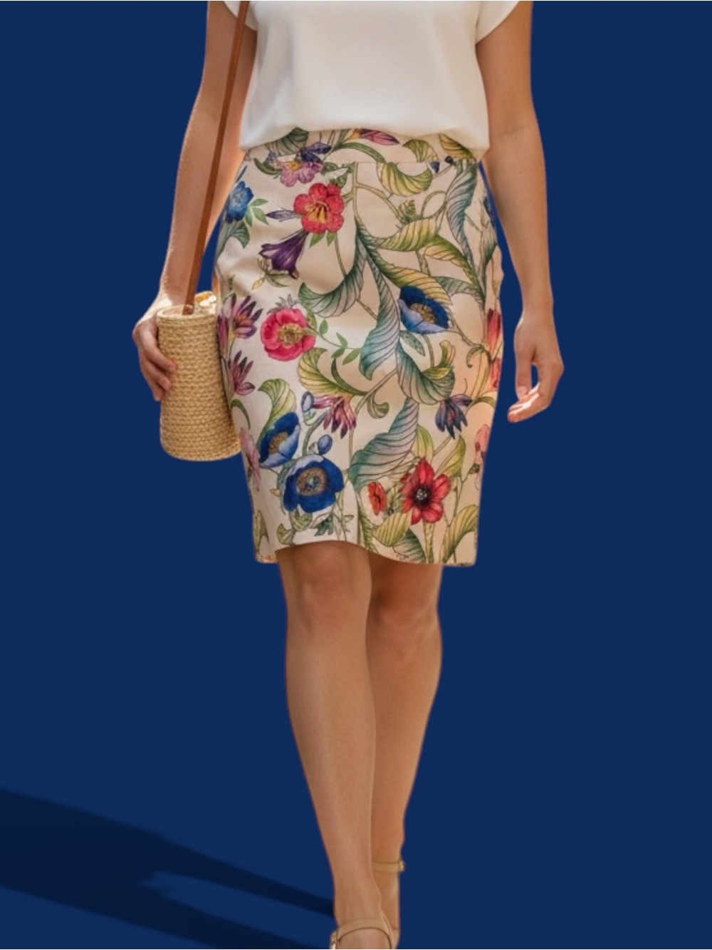 Ann Taylor Petite Cream Pencil Skirt with Multicolor Floral Print Size 0